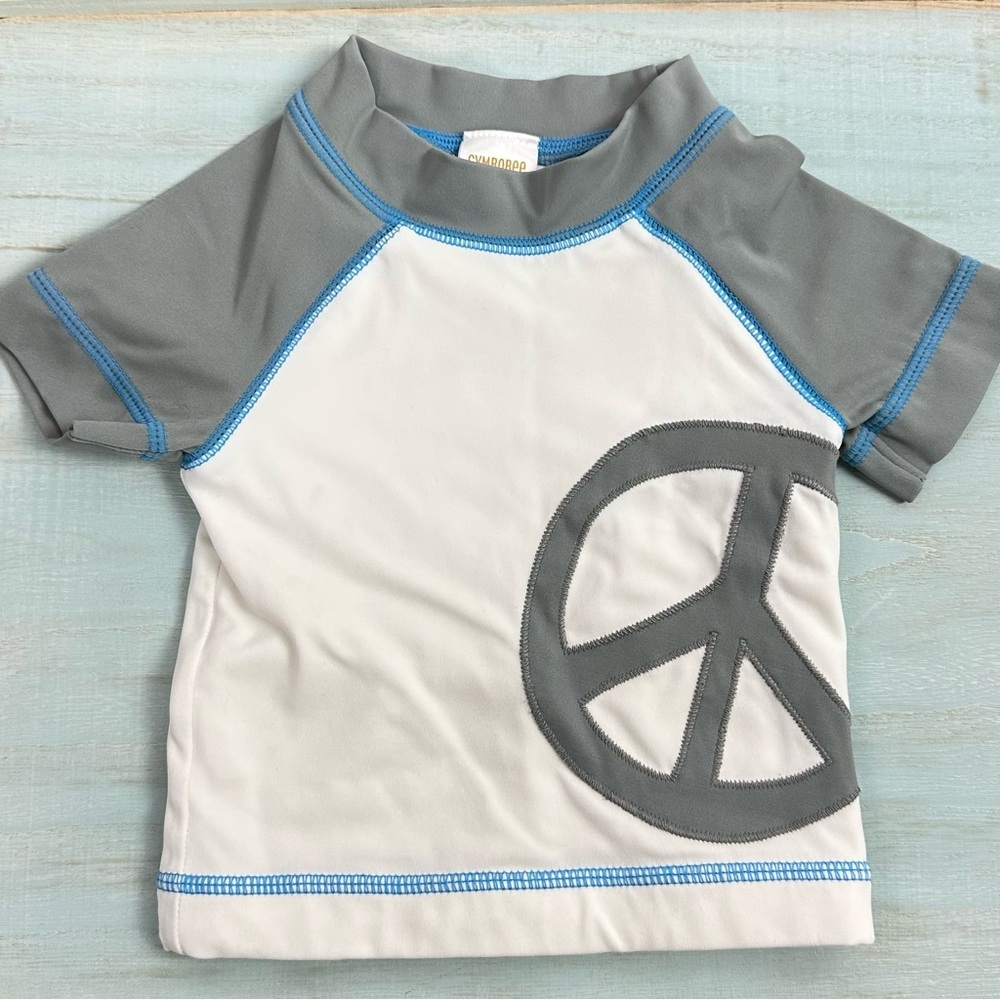 GYMBOREE kid's rashguard in white grey w/ peace sign - size 3-6 months